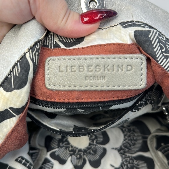 LIEBESKIND BERLIN KUMBA light grey Goat Skin Studded Bag - Picture 8 of 10